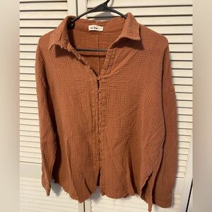 Boutique rust button down sz L